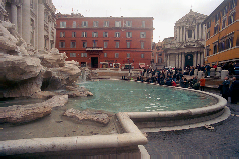    Trevi Fountain