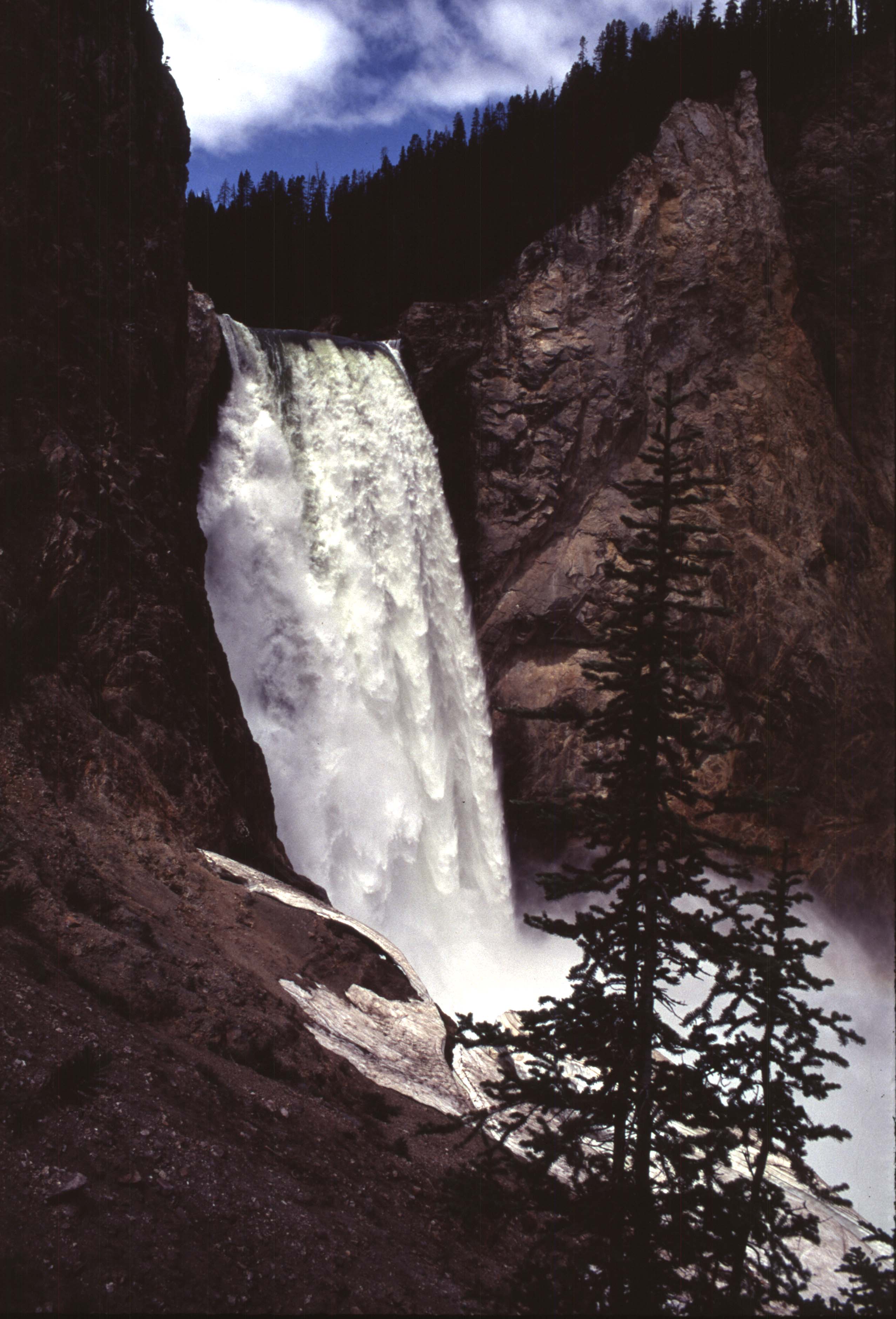 000613 H24 Uncle Toms Trail View