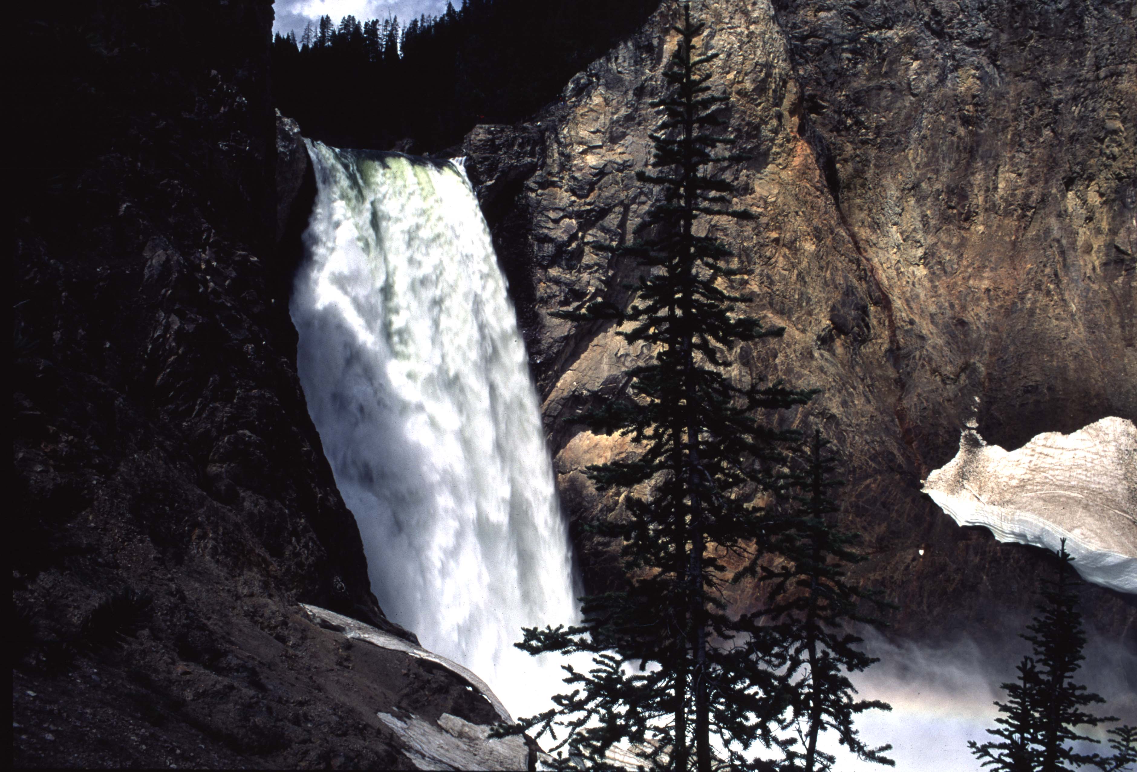 000613 I01 Uncle Toms Trail View Velvia