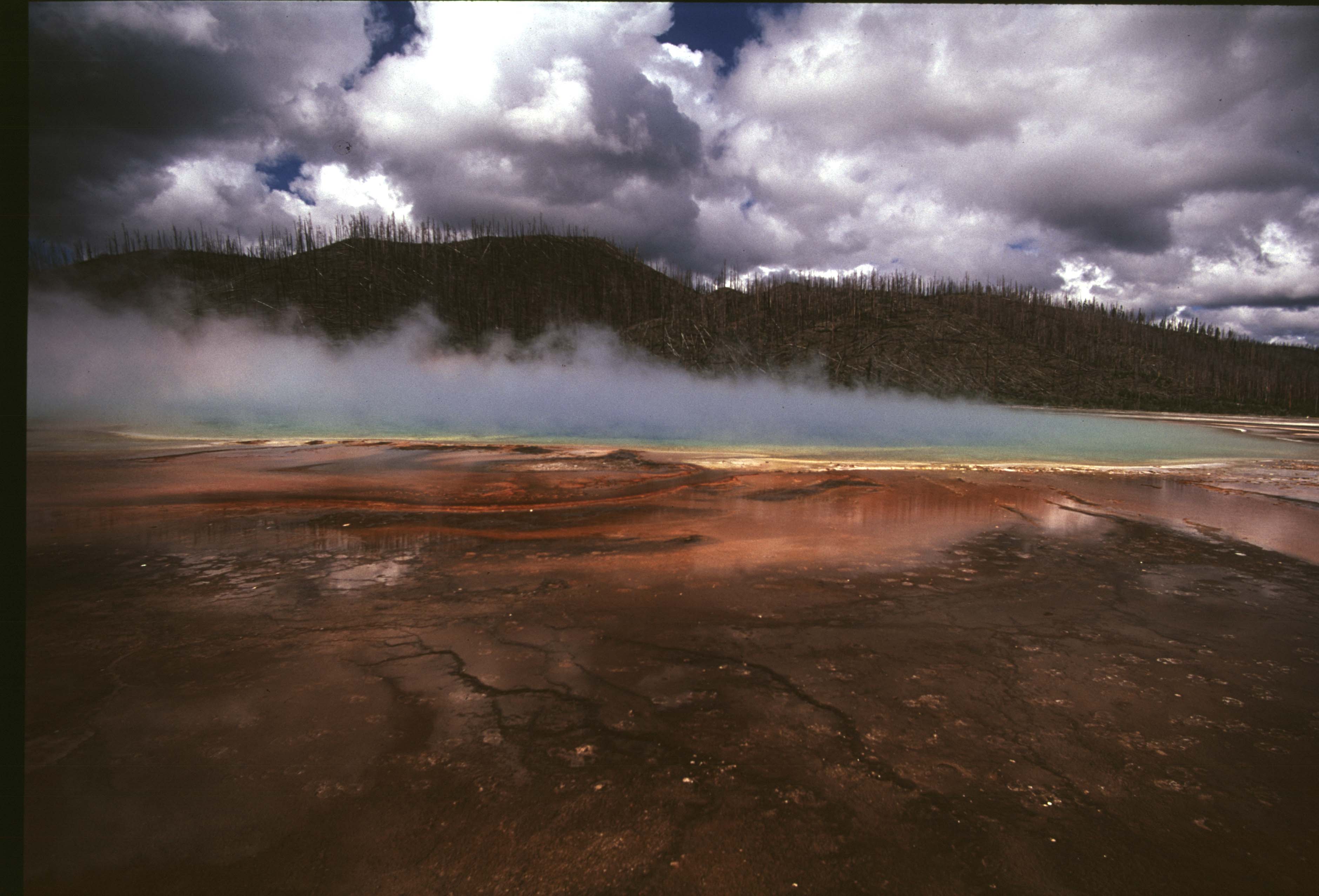 000616 K05 Midway Geyser Basin