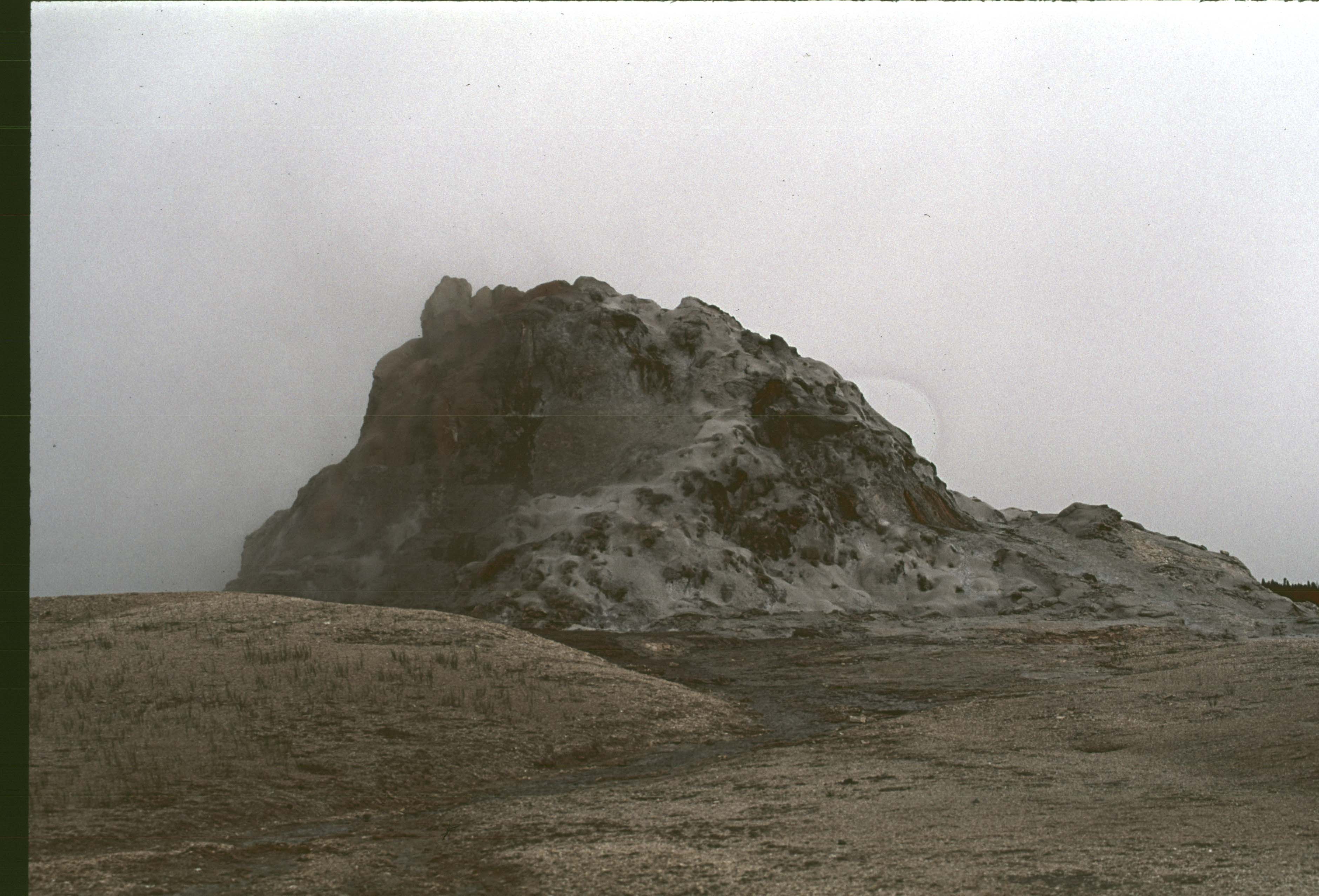 000616 K18 Midway Geyser Basin