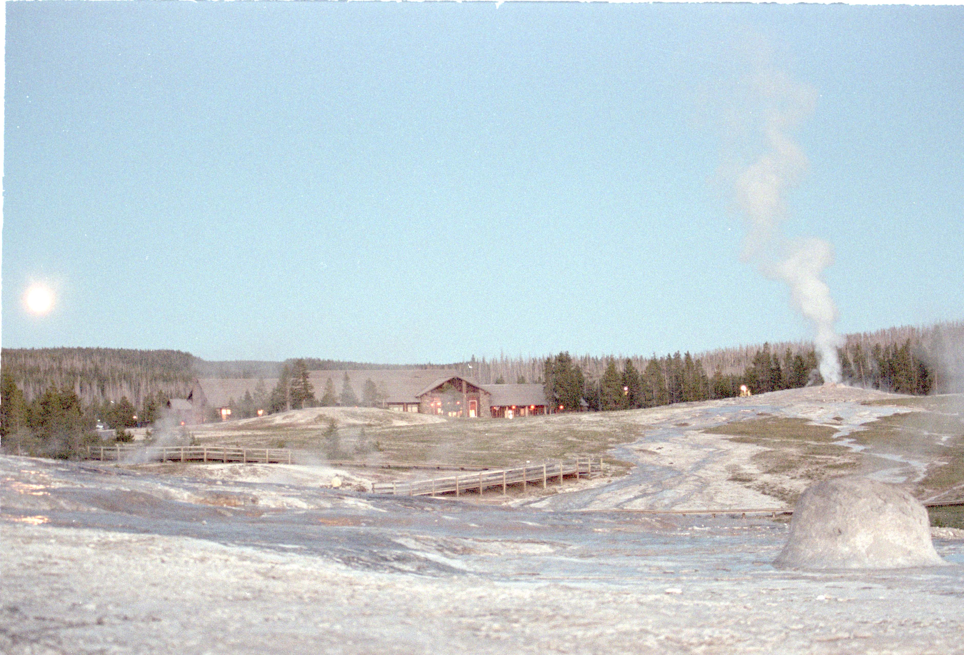 000616 M011 Upper Basin  Moonrise