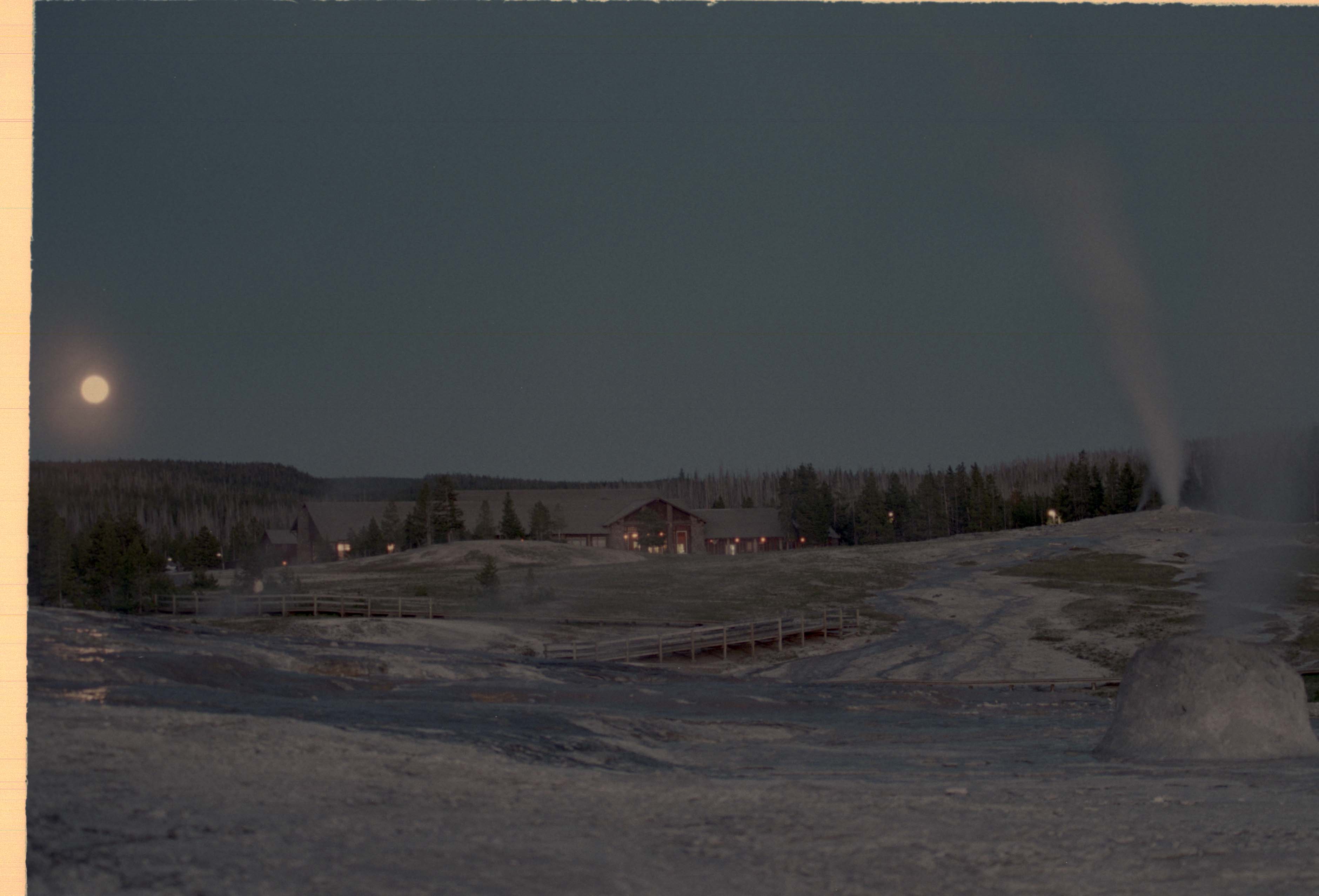 000616 M080 Upper Basin  Moonrise