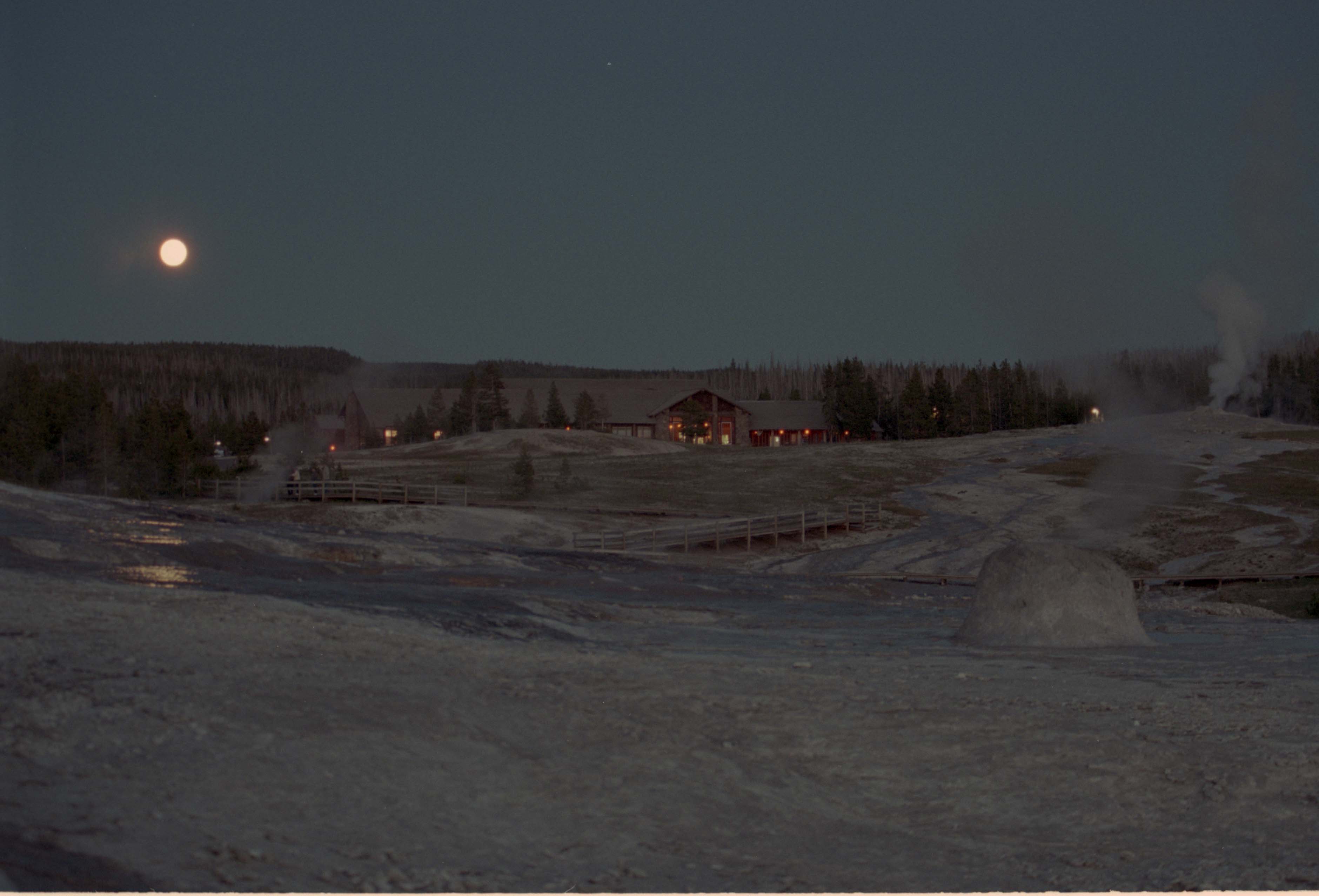 000616 M210 Upper Basin  Moonrise