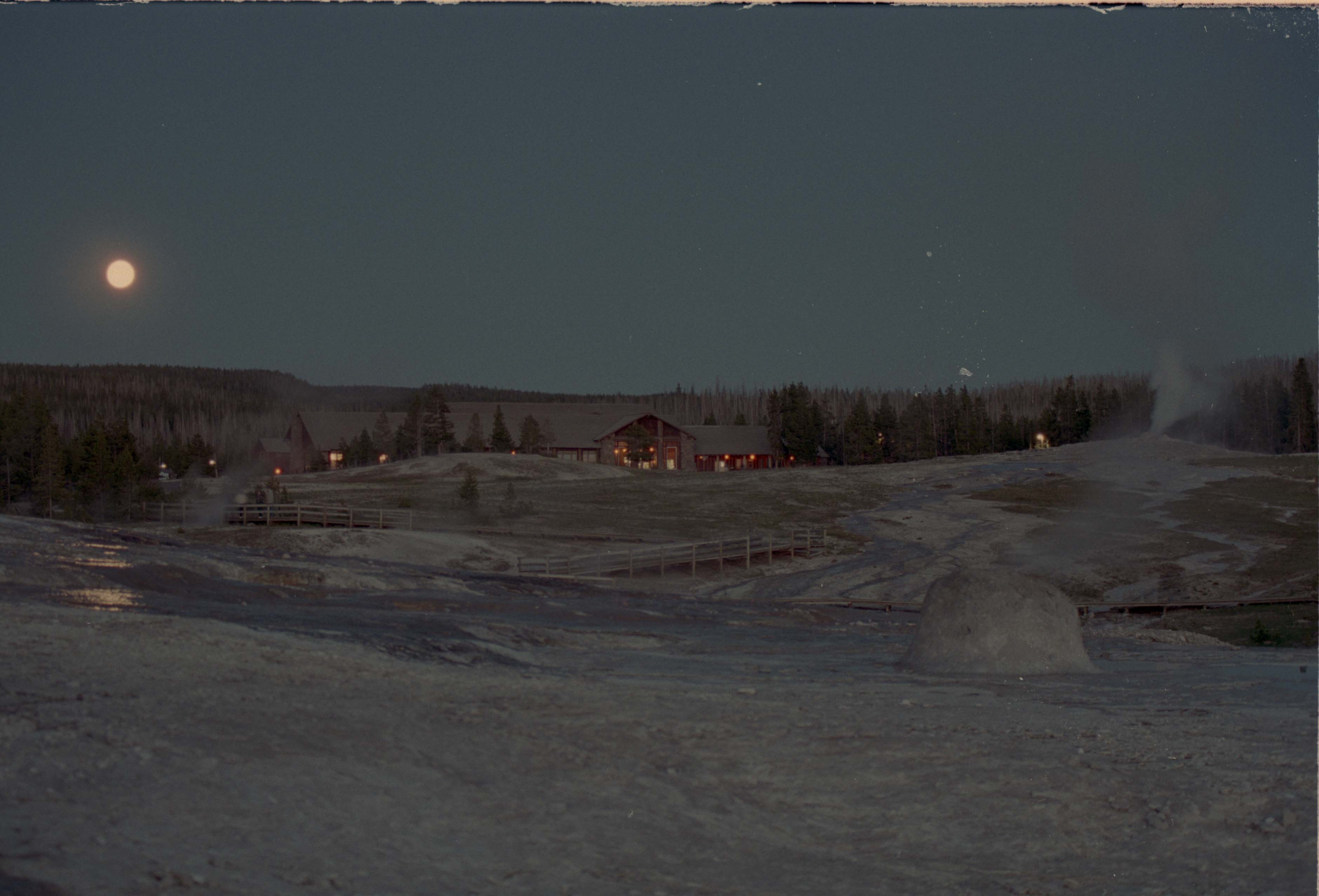 000616 M230 Upper Basin  Moonrise