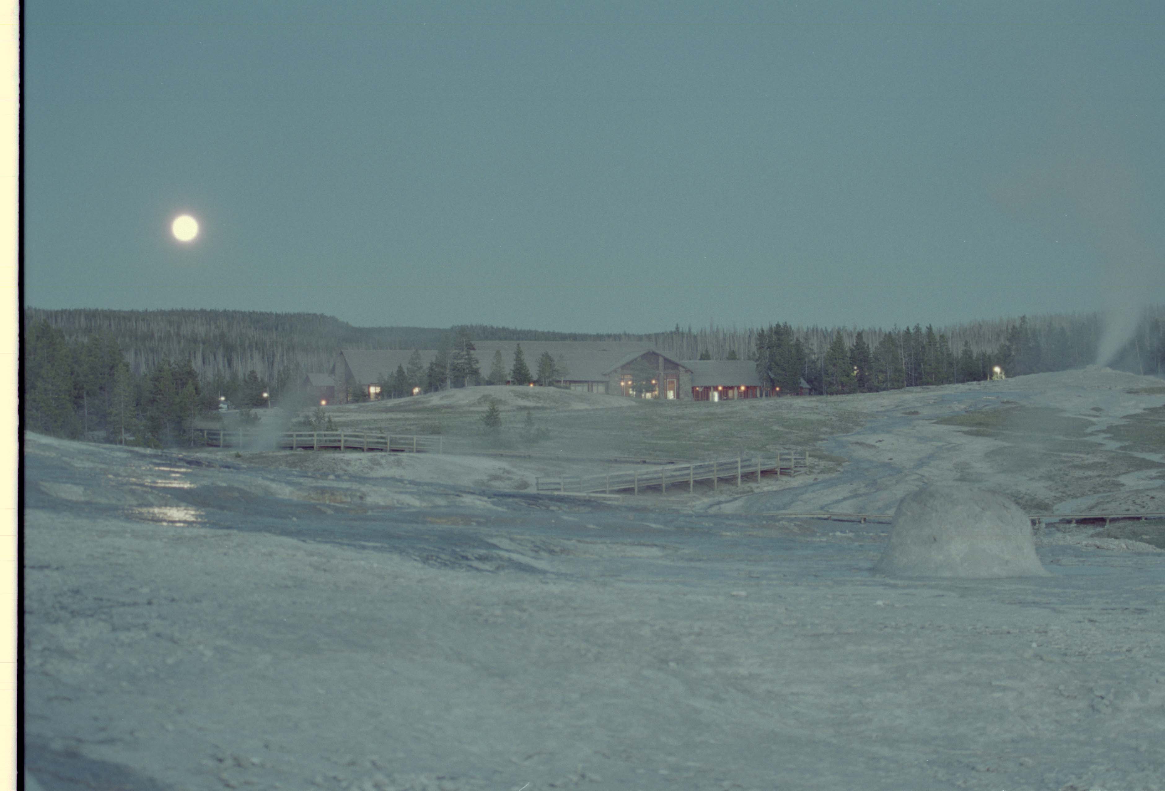 000616 M250 Upper Basin  Moonrise