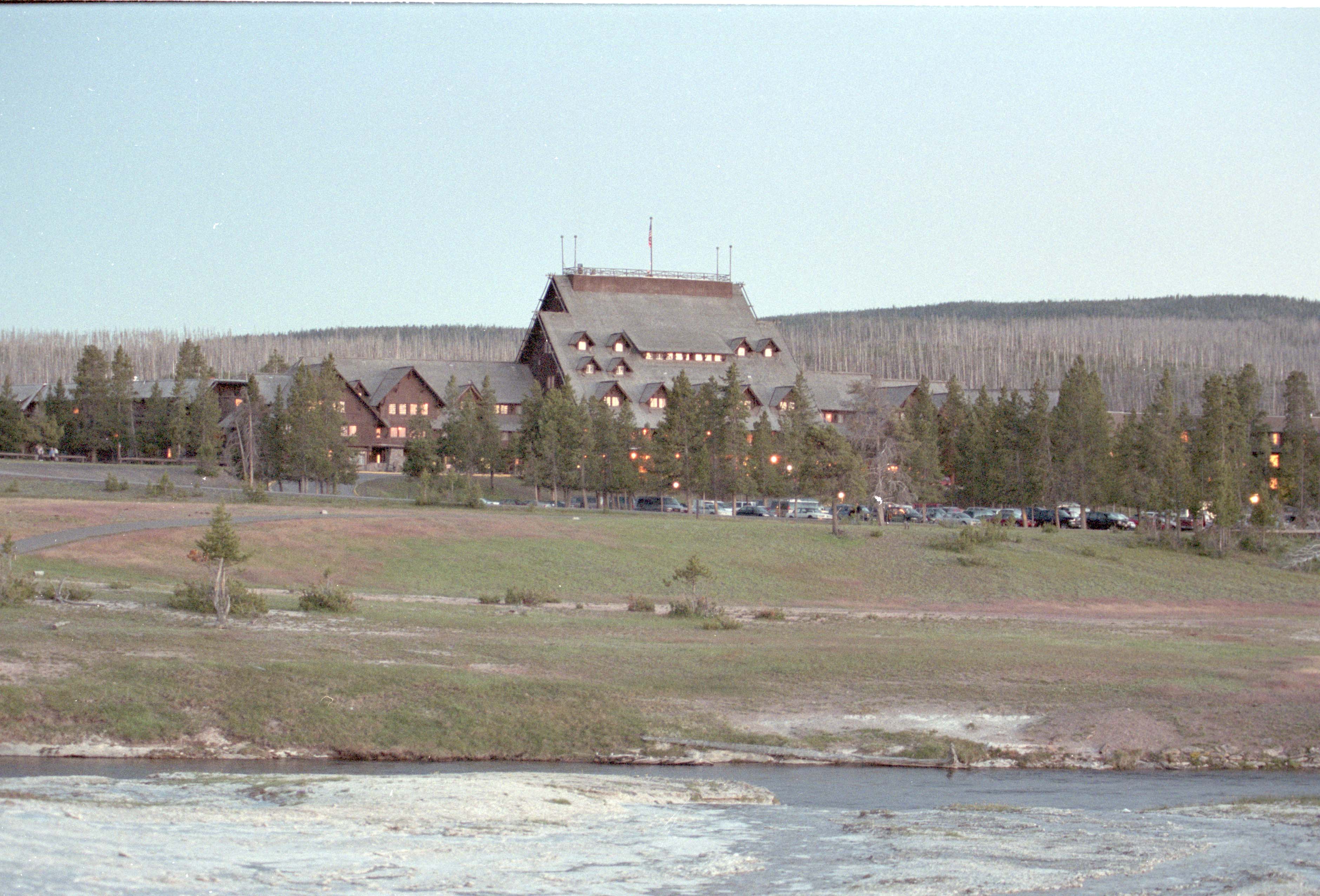 000616 M281 Upper Basin  Moonrise