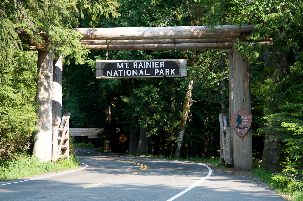 Entrance   Mount Rainier National Park