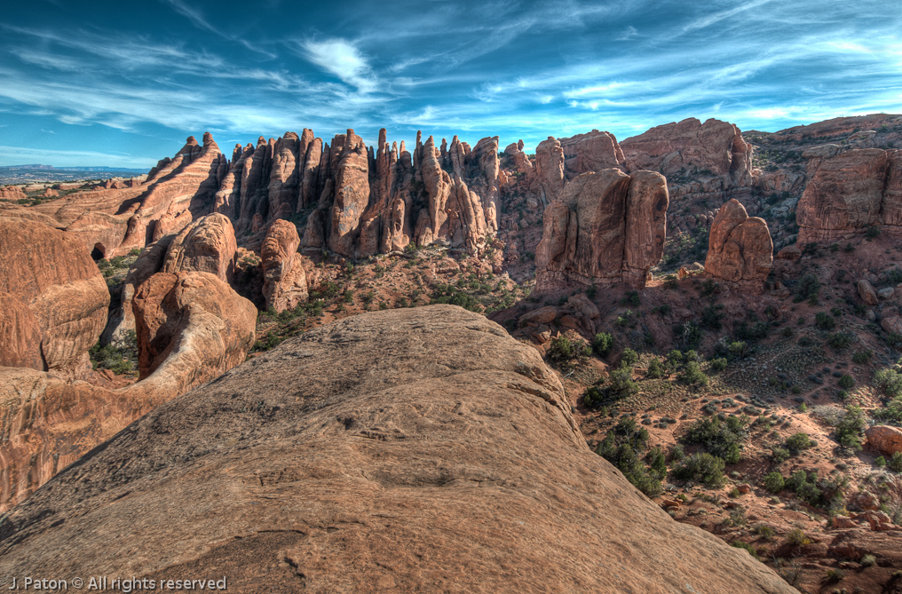 Devils Garden Trail Past Private Arch   Devils Garden Trail, Arches National Park, Utah